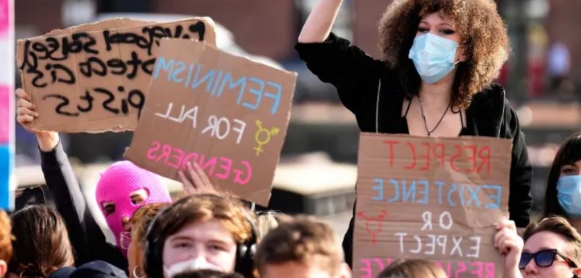 Let Women Speak drowned out by LGBTQ+ protesters