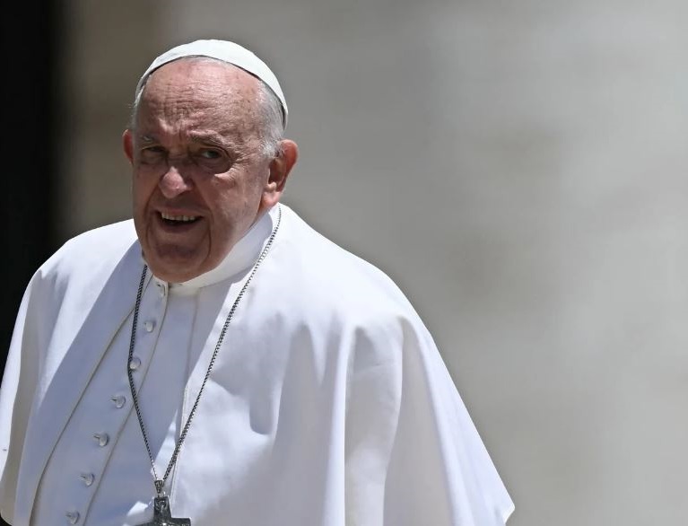Pope Apologizes for Using Homophobic Slur